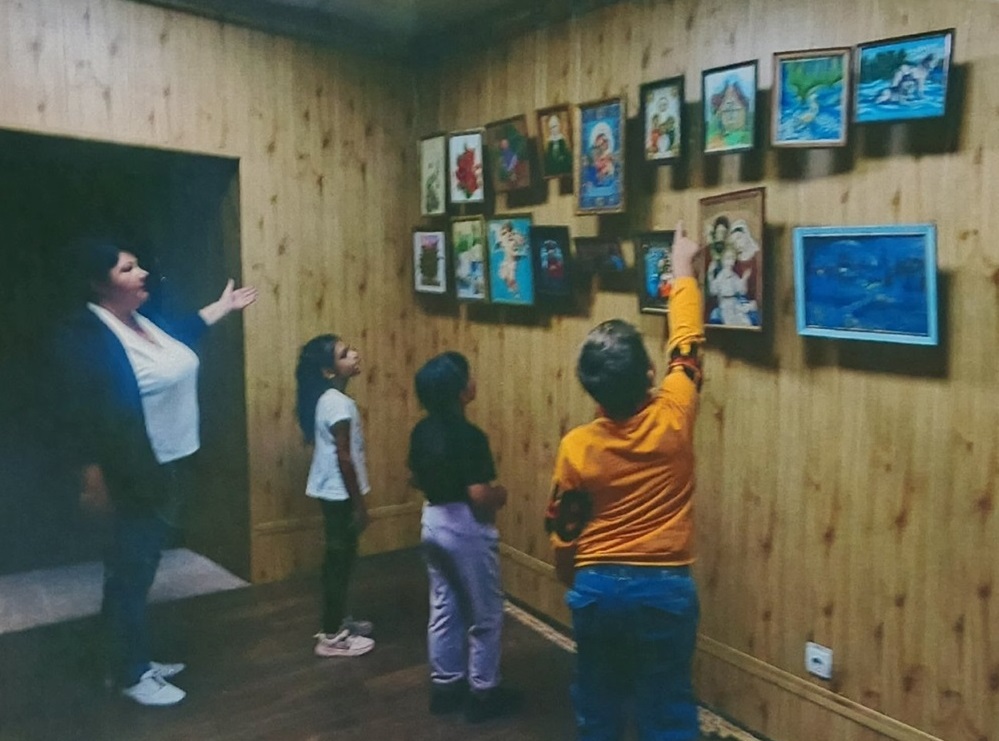 Перша виставка Любові Бабаковї у Гадяцькому історико-краєзнавчому музеї. З неї почалася дружба із музеєм.