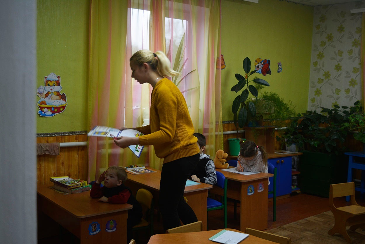 Марина Бюдюл щодня їздить на роботу у Великі Будища.