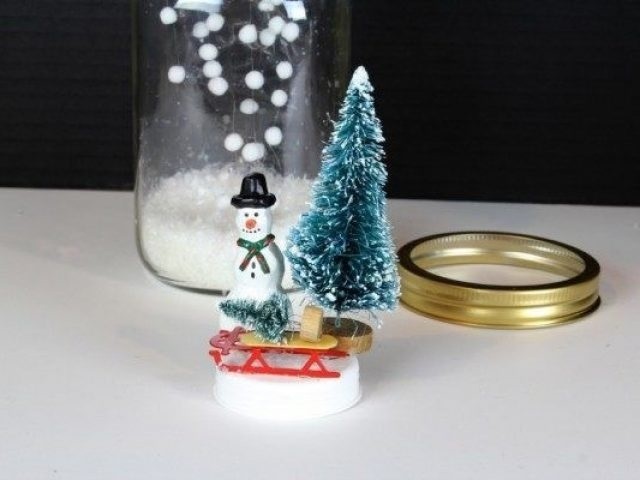 Виготовляємо снігову кулю із родинним фото всередині — унікальний сувенір для дому та офісу