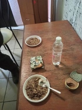 Так годували на Азовсталі.
