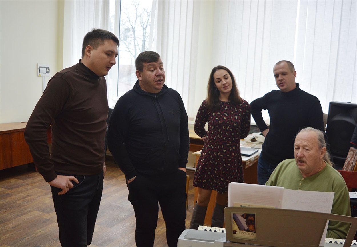 Гадяч | Гадяцька громада | Гадяцький районний будинок культури 