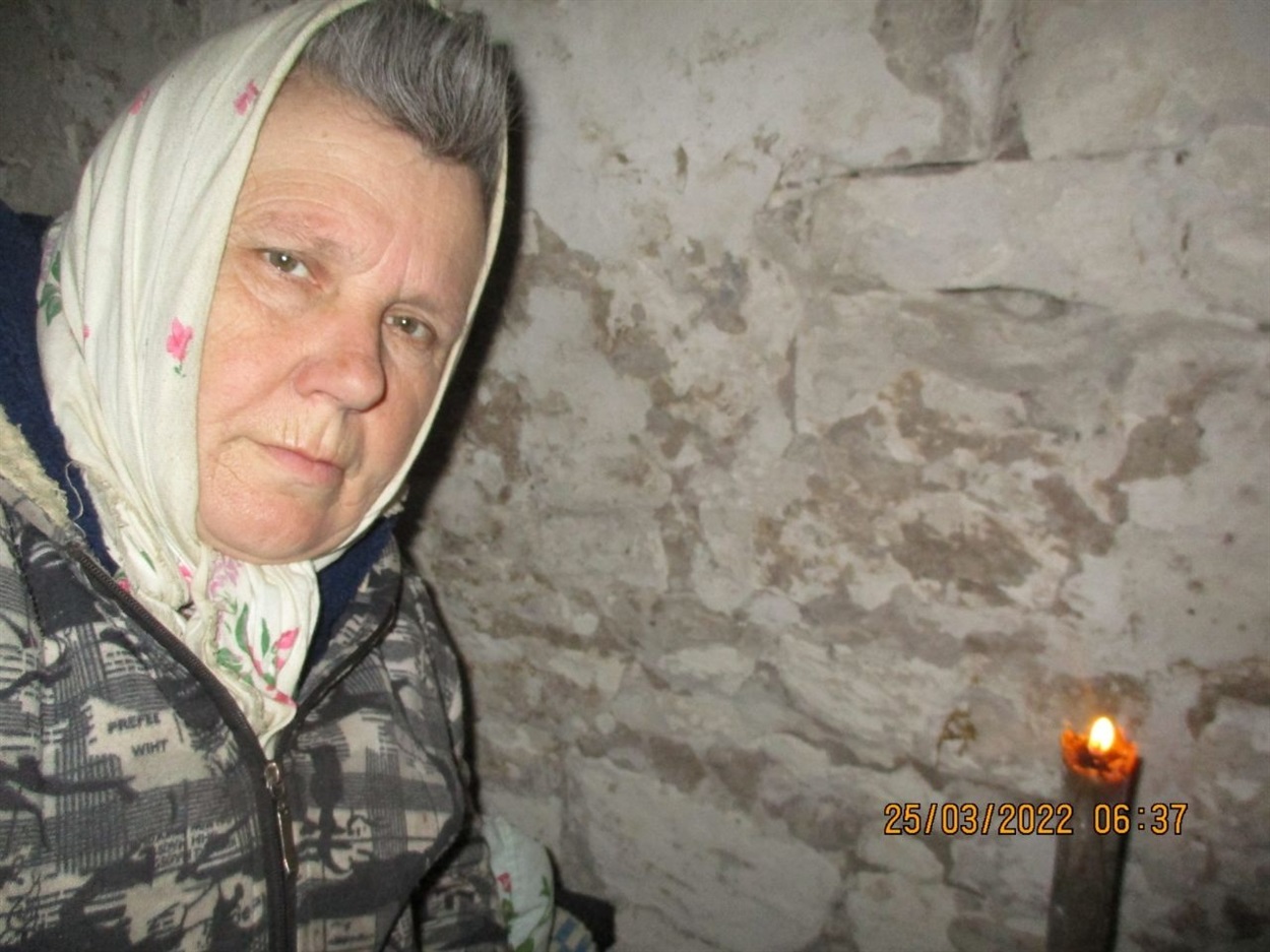 Як розпочалася повномасштабна війна, Галина Олексенко, облаштувала льох під будинком й ховалася під час бомбардування села Кам'яне