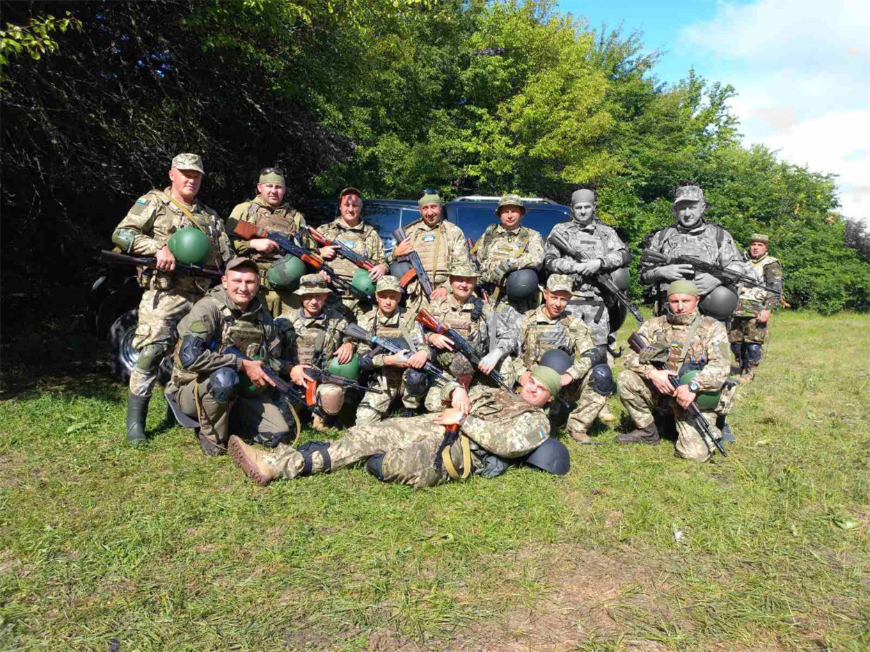 На позиції у Курдюмівці гадячани втратили своїх двох побратимів — Віктора Хрвченка і Анатолія Городовенка.