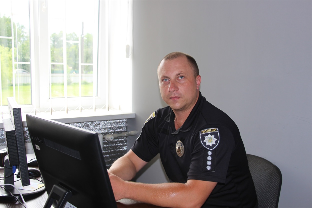 Поліцейському офіцеру громади Андрієві Паську у його роботі допомагає система відеоспостереження