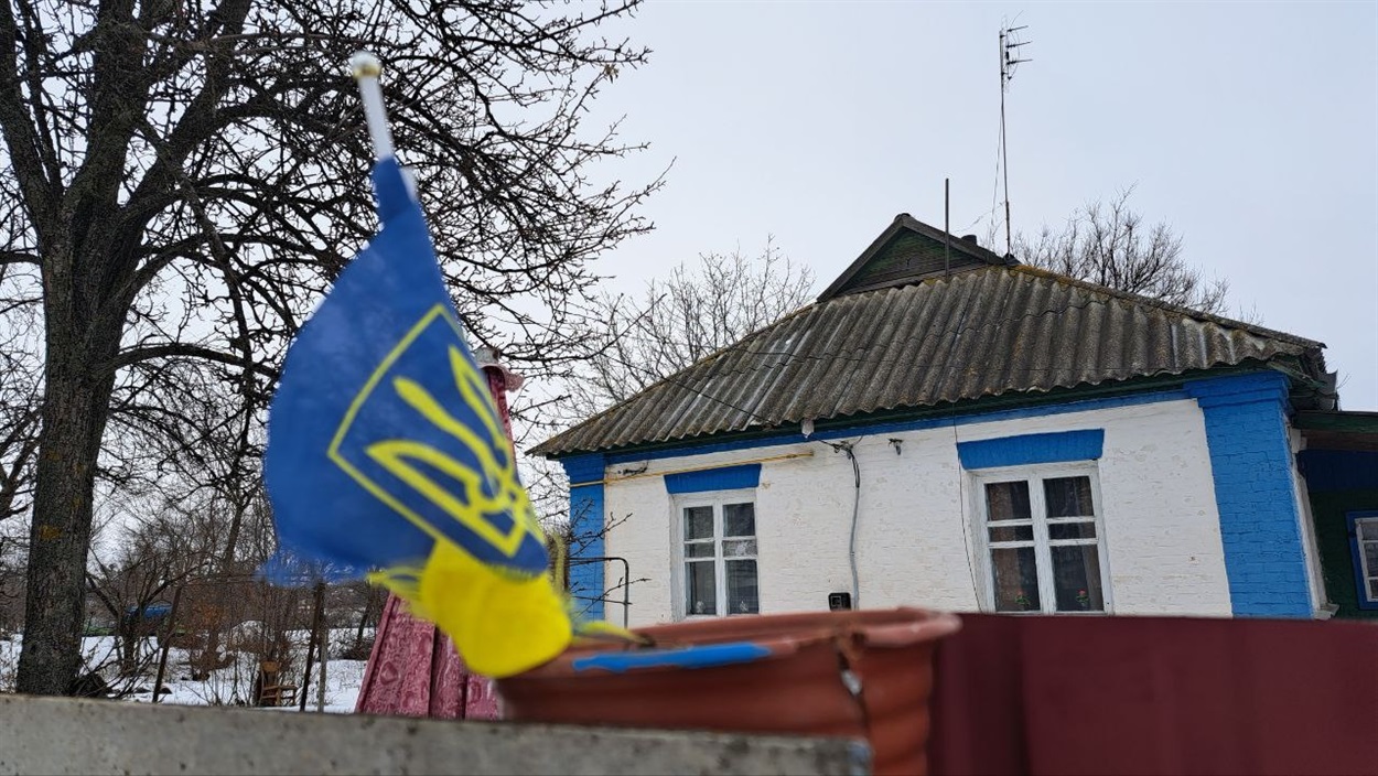 На вході до двору Ярошенків