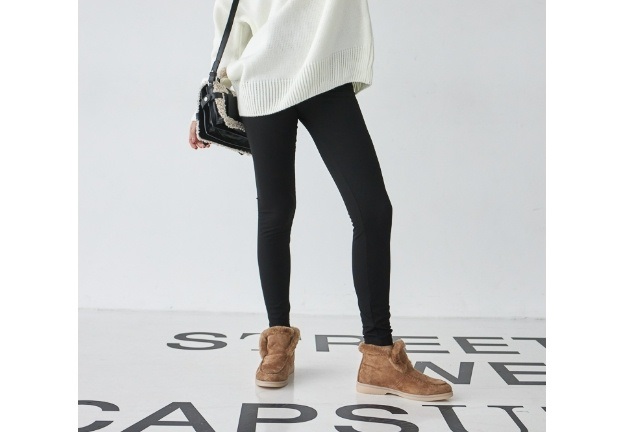 https://www.stimma.com.ua/catalog/zhenskaya_odezhda/dzhinsy_bryuki_shorty/legginsy/chernyy/