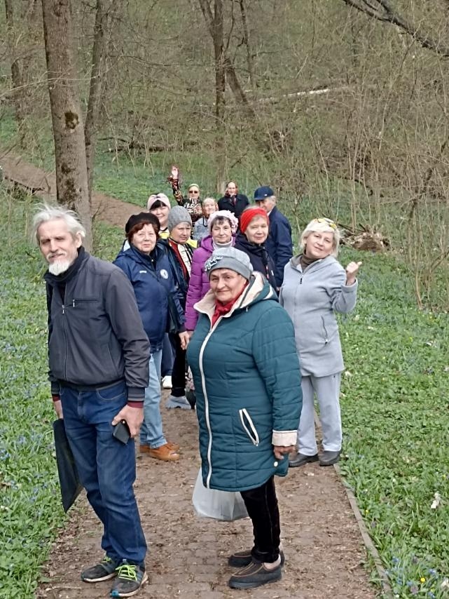 Екскурсія до Лесиного гаю 