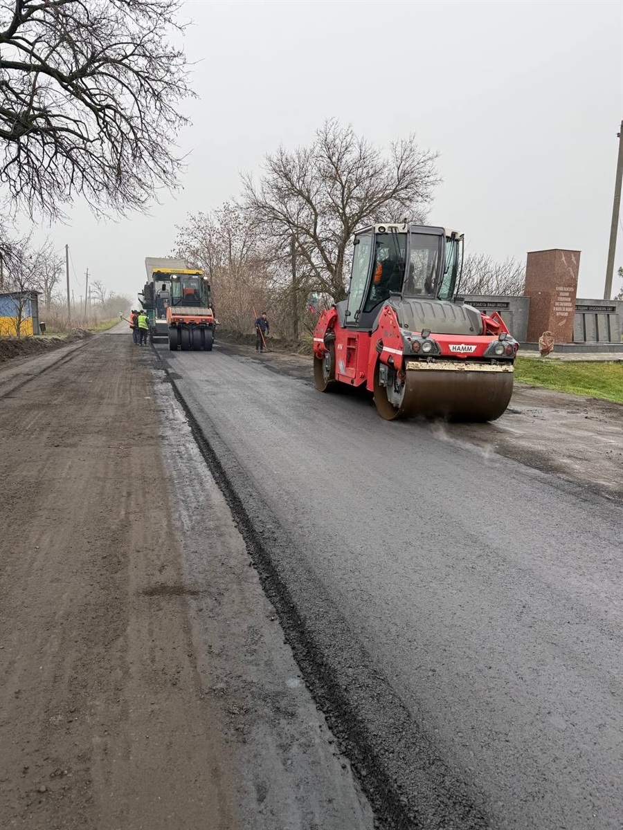 На Полтавщині продовжують ремонтувати дороги: ще майже 14 тисяч квадратів за тиждень