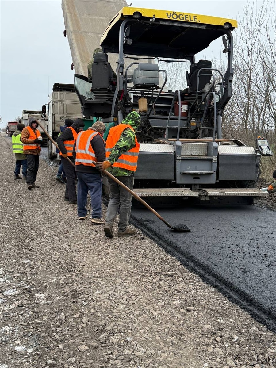 На Полтавщині продовжують ремонтувати дороги: ще майже 14 тисяч квадратів за тиждень