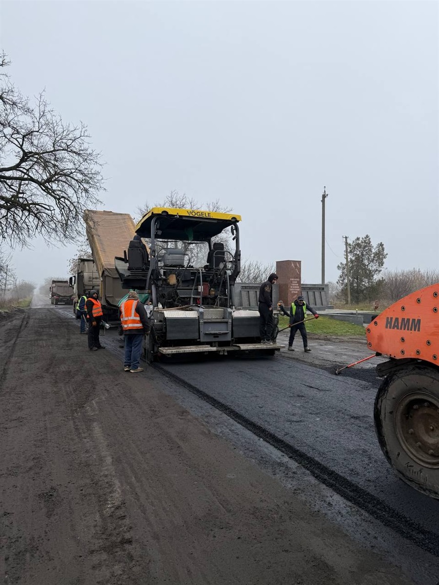 На Полтавщині продовжують ремонтувати дороги: ще майже 14 тисяч квадратів за тиждень