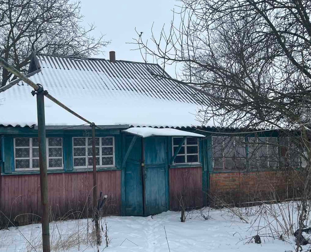 Меморіал жертвам репресій (художникам) біля Національної академії
образотворчого мистецтва і архітектури в Києві по вулиці Вознесенський узвіз,
20, де серед інших викарбувано ім’я Василя Бутенка (Хмурого).