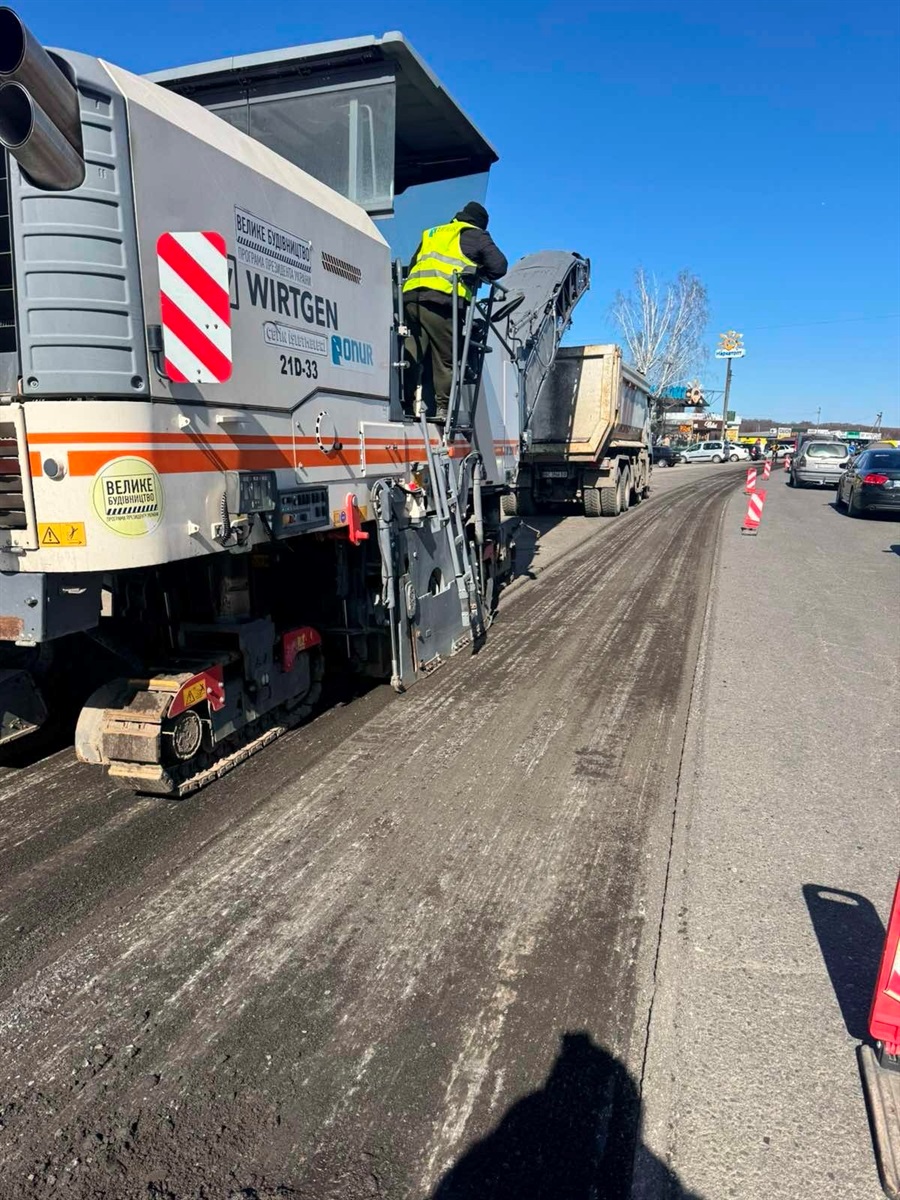 На Полтавщині від початку року відремонтували близько 22 тисяч квадратних метрів дорожнього покриття