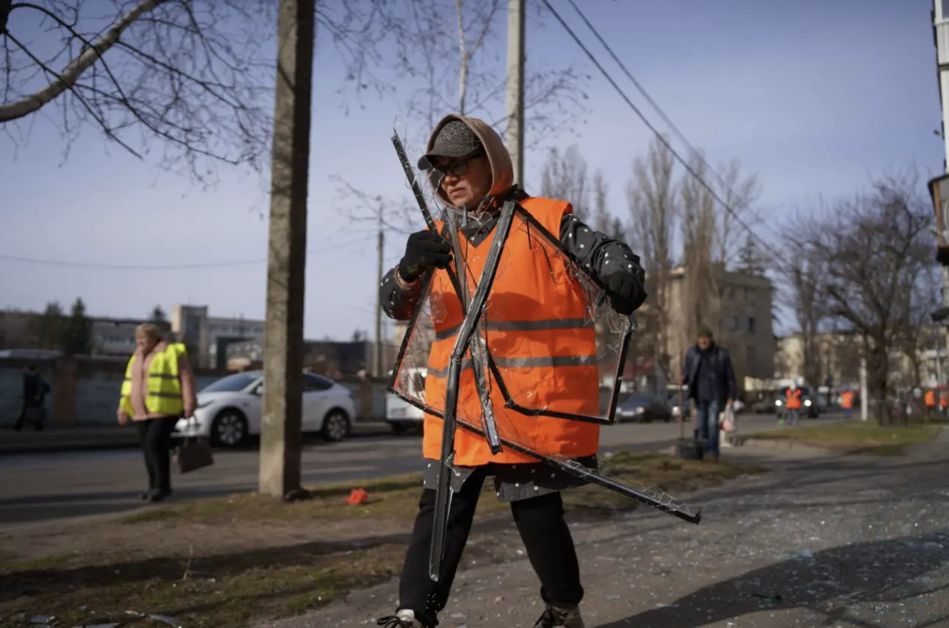 У Полтаві ліквідовують наслідки нічної атаки: є загиблі та поранені